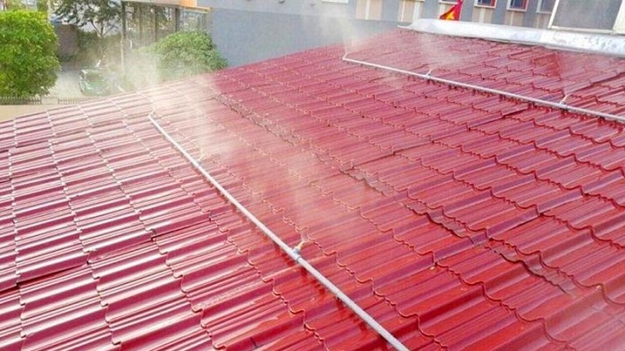 Lắp đặt hệ thống phun nước làm mát mái tôn